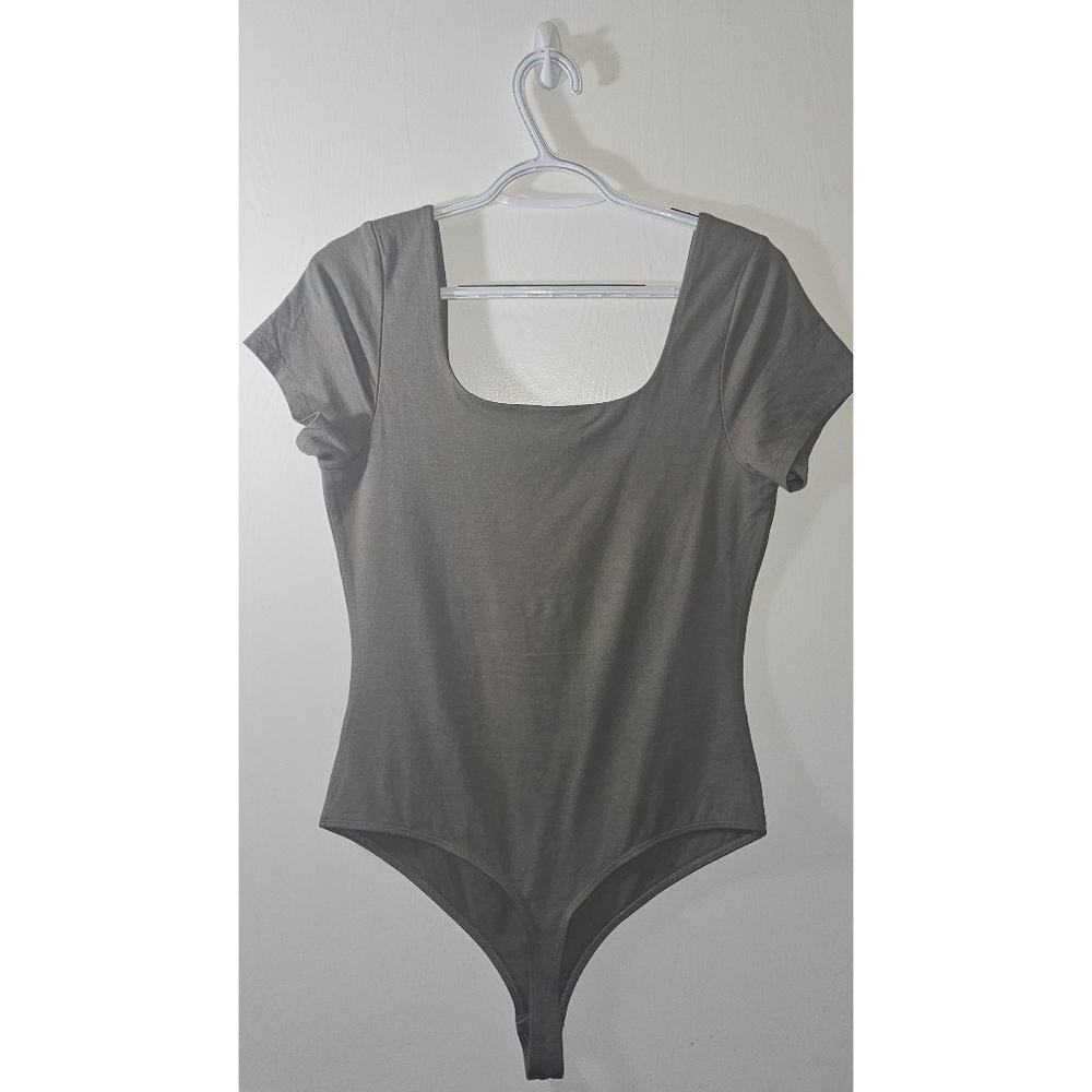And Now This, Square-Neck Short-Sleeve, Double-Layered Bodysuit, green size M - Picture 3 of 4